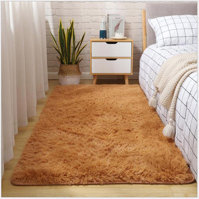 Fluffy Bedside Carpet;    Very soft for a warm and cozy living space and easy to care for. Add a chic, fresh touch to your favorite room.