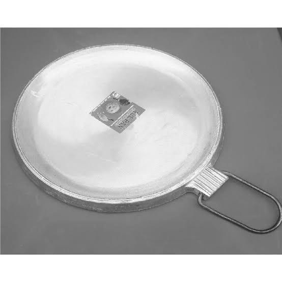 Aluminium chapati panHeavy aluminium kitchen chapati pan with handle aluminium