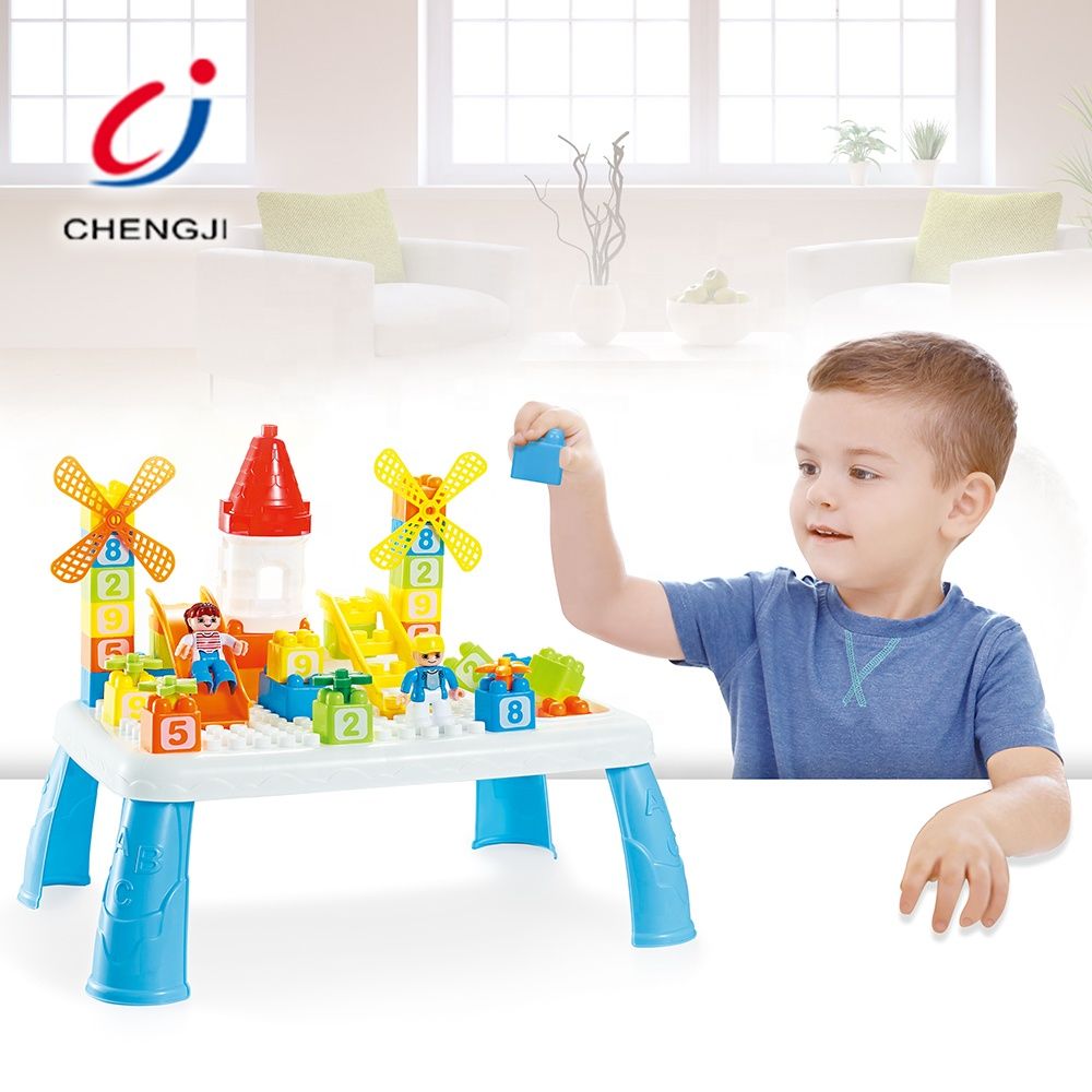 multifunctional blocks table It can be transformed into a drawing board table, allowing children to enjoy a multi-functional drawing method.2. Eay education puzzle: In the building block .