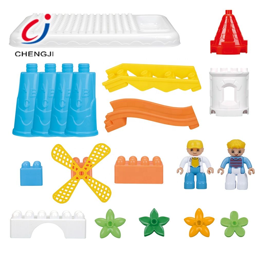 multifunctional blocks table It can be transformed into a drawing board table, allowing children to enjoy a multi-functional drawing method.2. Eay education puzzle: In the building block .