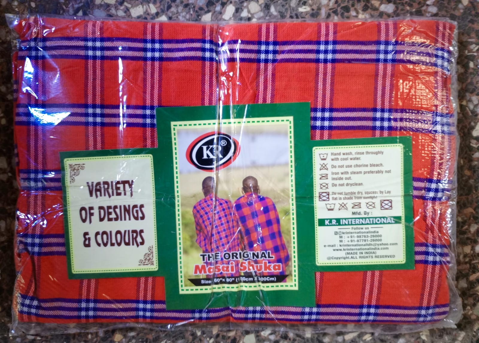 Heavy quality Masai Shuka 4x6The maasai shuka is Originally worn by the Maasai.It is an important attire that distinguishes the Maasai people from the rest of the communities. It is made of 100% acrylic, the Shuka comes in a variety of Colors. This is a functional item and can be used as a blanket, a tapestry, Bed linen, Comforter, Wrap, an interior decoration or to make clothes.