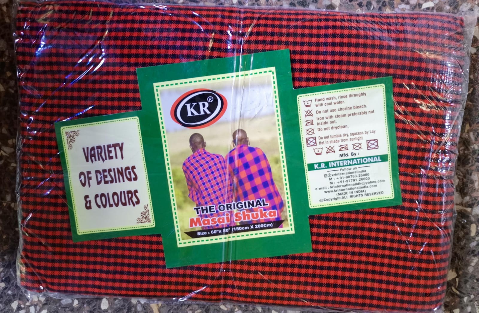 Heavy quality Masai Shuka 4x6The maasai shuka is Originally worn by the Maasai.It is an important attire that distinguishes the Maasai people from the rest of the communities. It is made of 100% acrylic, the Shuka comes in a variety of Colors. This is a functional item and can be used as a blanket, a tapestry, Bed linen, Comforter, Wrap, an interior decoration or to make clothes.