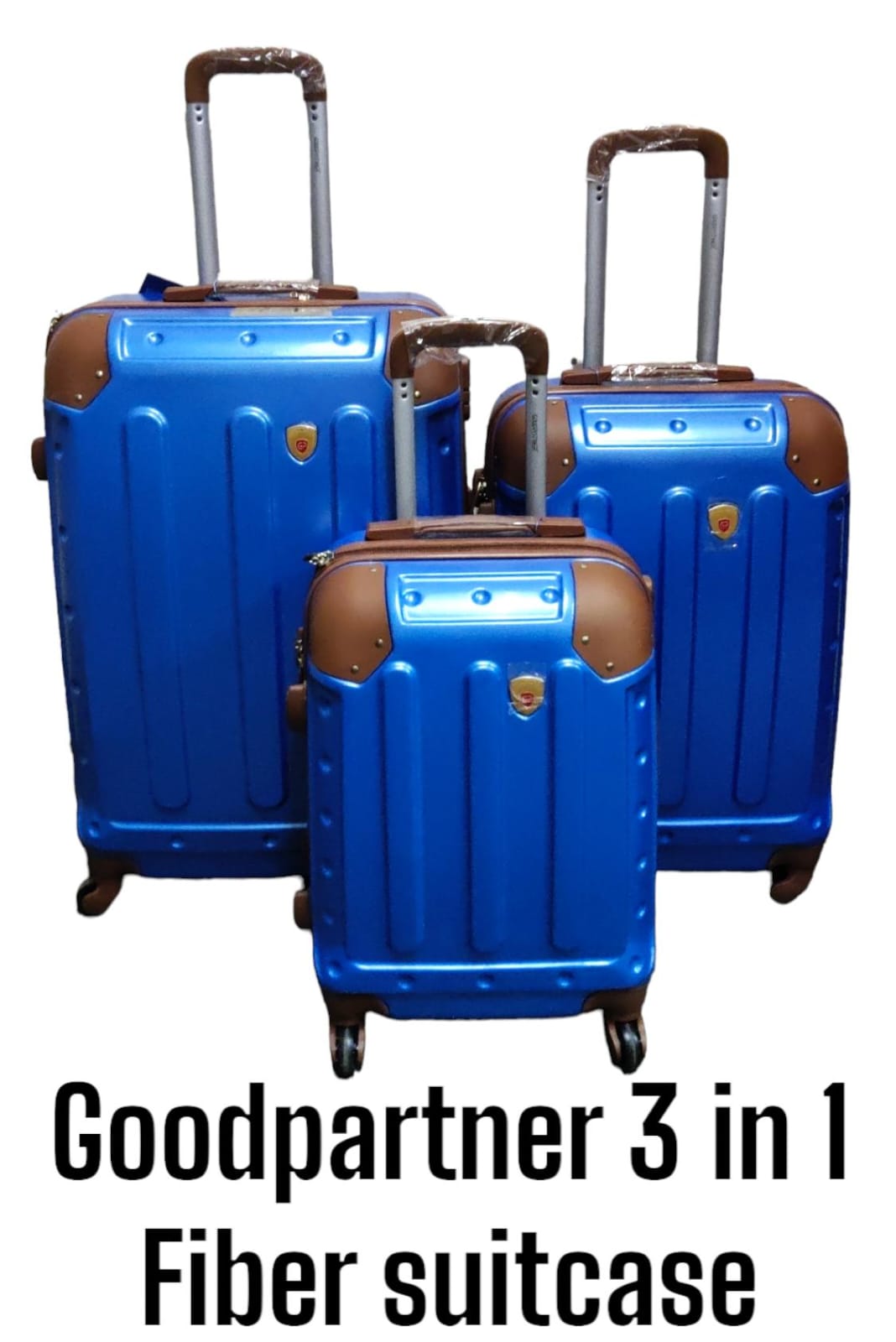 suitcase fiber 3 in 1 Zipper closure frame.

360 Easy-glide spinner wheels. 

Telescopic handle system locks in multiple levels to adapt.

Compression straps keep clothing neatly packed
