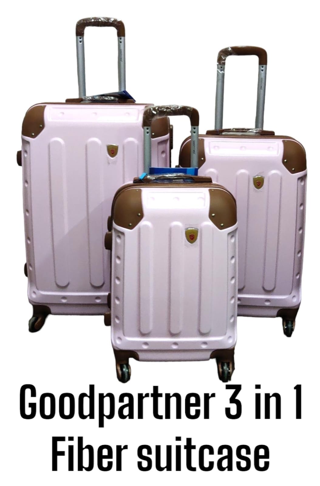 suitcase fiber 3 in 1 Zipper closure frame.

360 Easy-glide spinner wheels. 

Telescopic handle system locks in multiple levels to adapt.

Compression straps keep clothing neatly packed