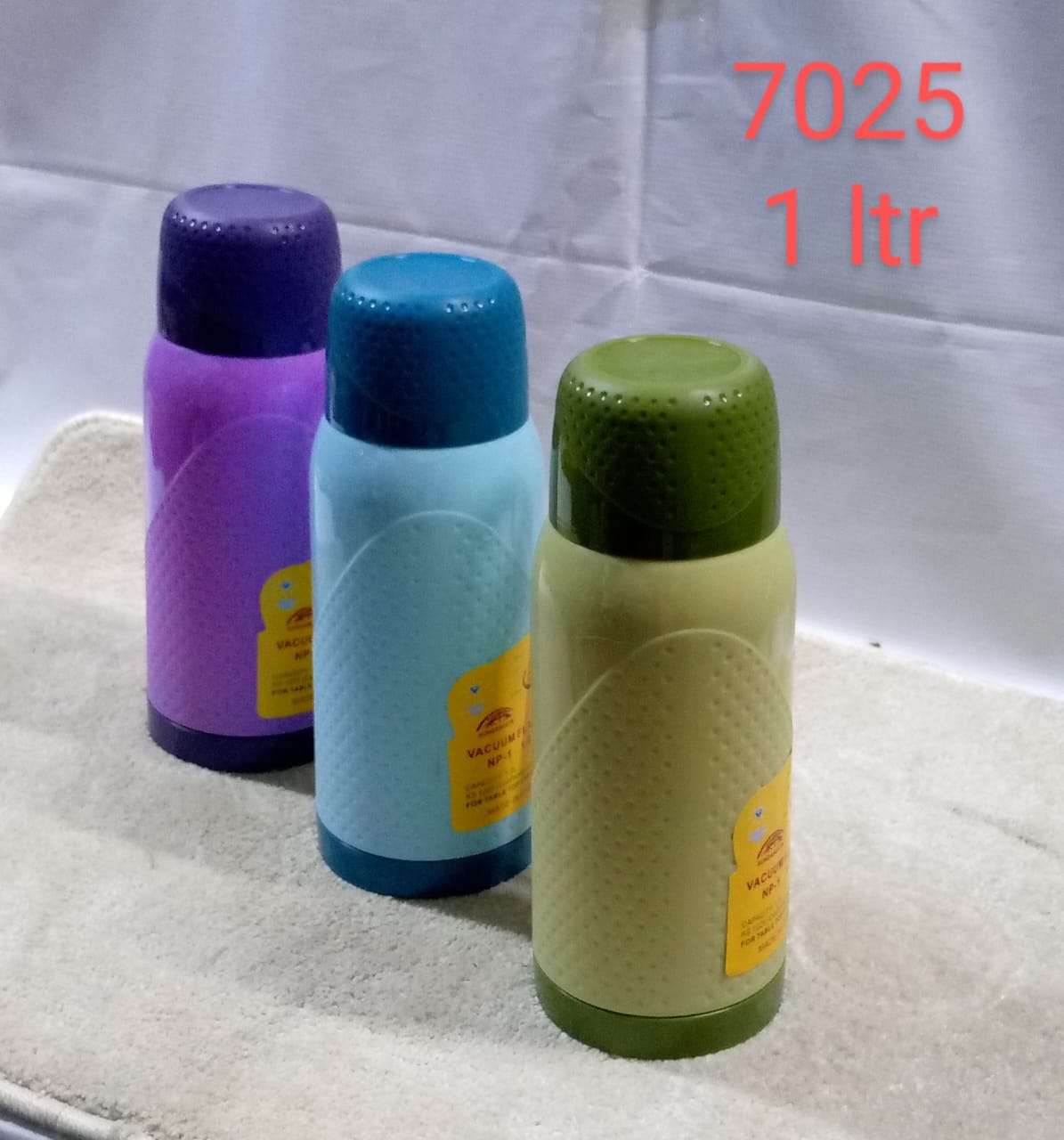 Thermo Flask 1l,High Quality and durable Keeps your liquids hot and warms for hours