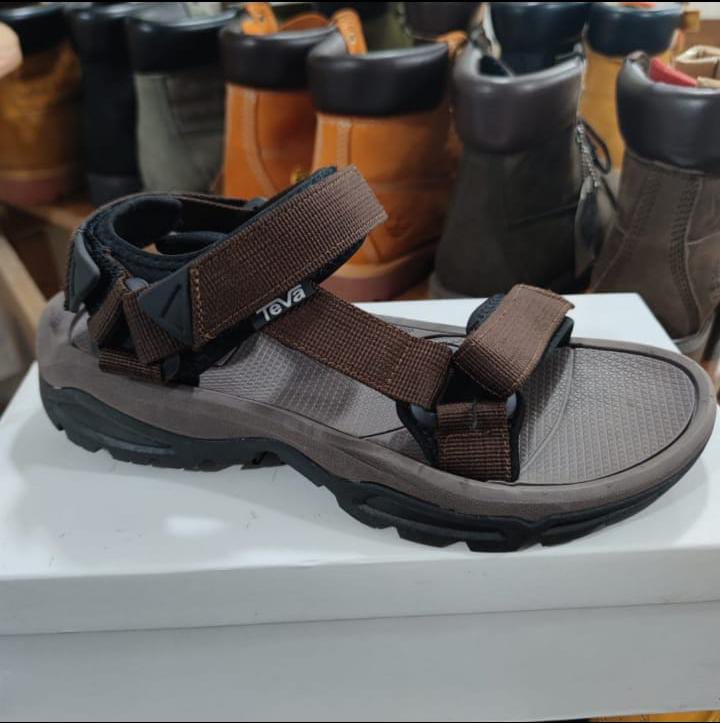 High Quality Teva Leather men's Teva leather open shoes/sandals