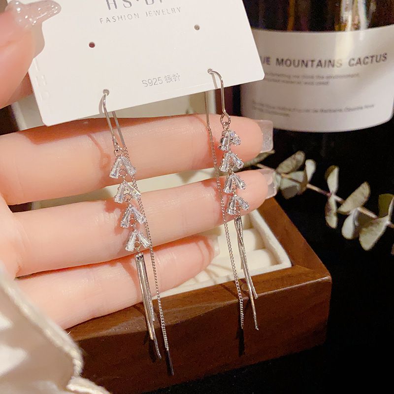 New Mingyuan style zircon tassel earrings, simple and fashionable earrings, exquisite and high-end temperament earrings