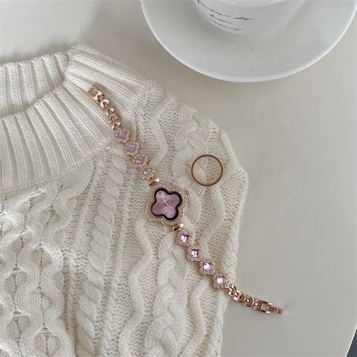 2024 new high-grade watch, small and delicate four leaf clover petal wrist watch bracelet, simple and fashionable quartz women's watch, popular in Africa, Tiktok - same style