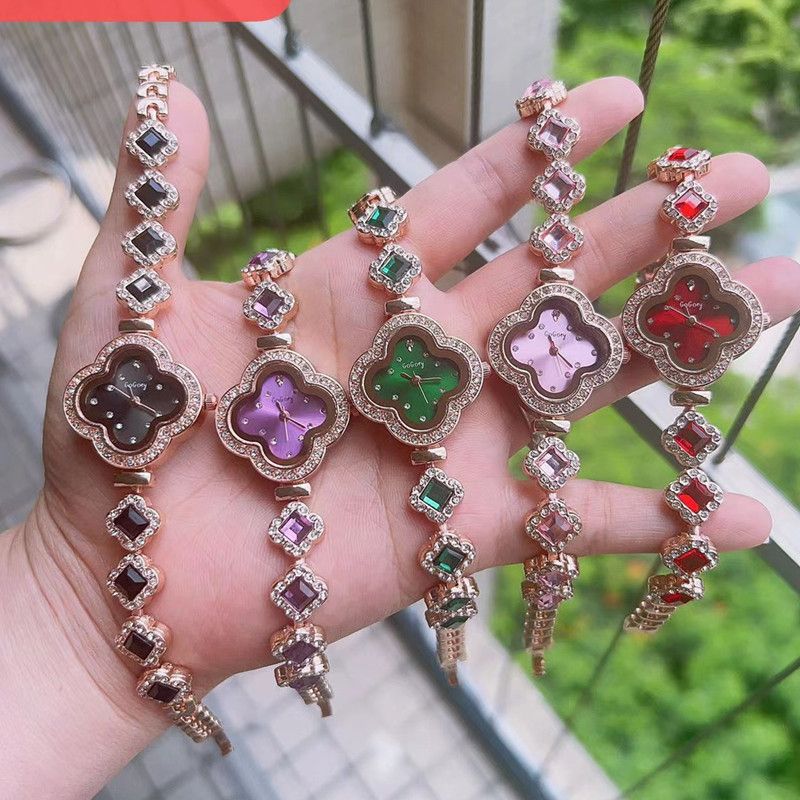 2024 new high-grade watch, small and delicate four leaf clover petal wrist watch bracelet, simple and fashionable quartz women's watch, popular in Africa, Tiktok - same style