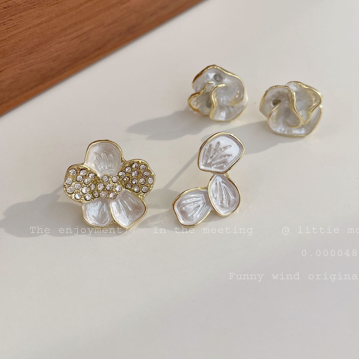 French style popular earrings, camellia flower earrings, niche, light luxury, elegant and high-end style earrings wholesale