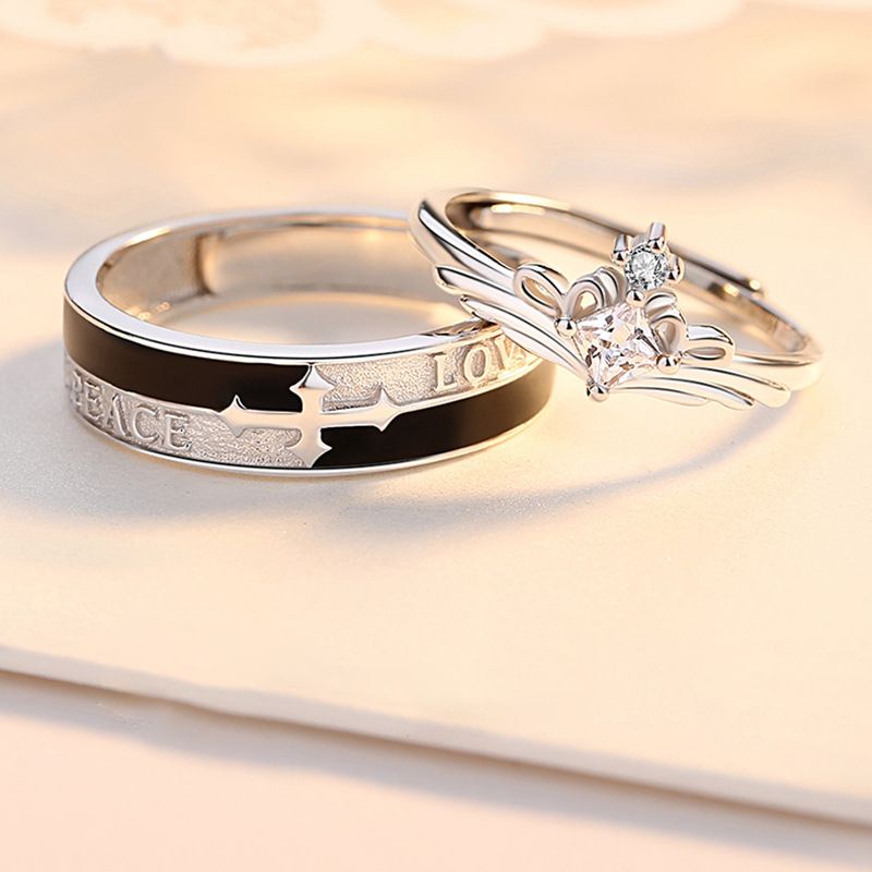 New Princess and Knight Couple Ring, a pair of men's and women's styles, featuring a luxurious and niche design, with a high-end feel and an adjustable opening ring