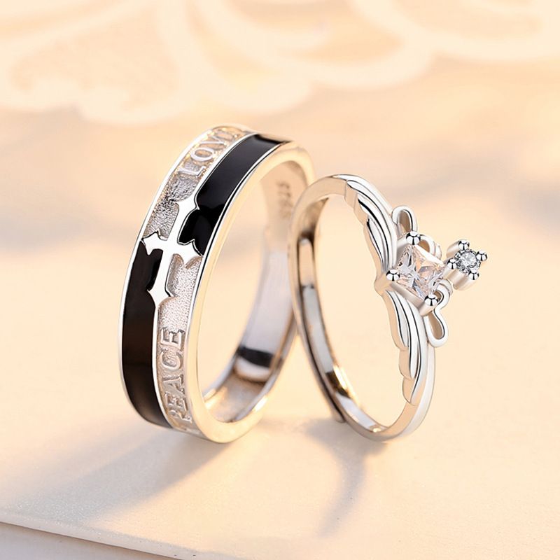 New Princess and Knight Couple Ring, a pair of men's and women's styles, featuring a luxurious and niche design, with a high-end feel and an adjustable opening ring