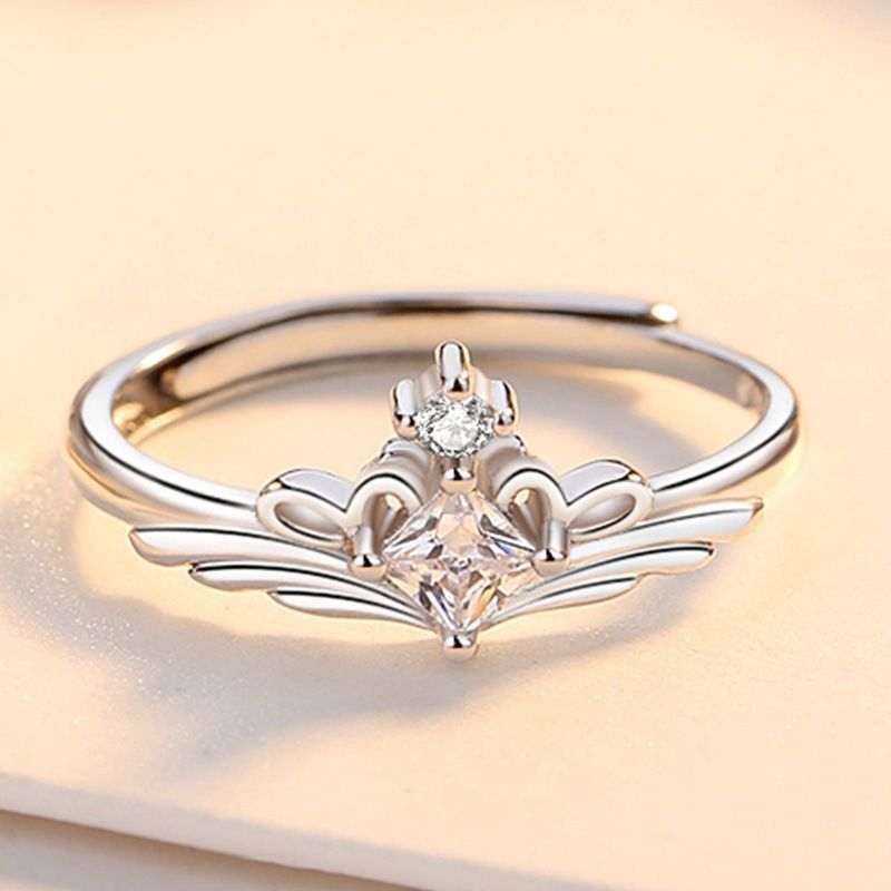 New Princess and Knight Couple Ring, a pair of men's and women's styles, featuring a luxurious and niche design, with a high-end feel and an adjustable opening ring