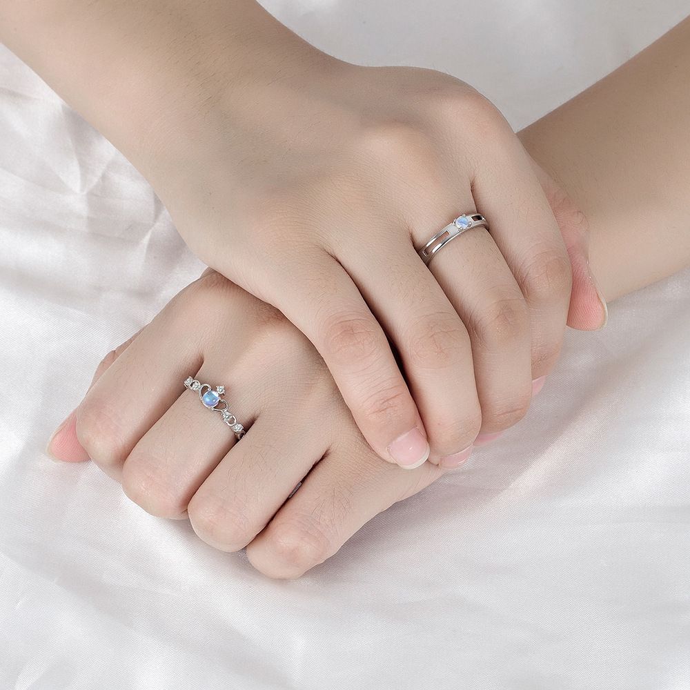 Moonlight Lover Couple Ring, One Pair for Men and Women, Trendy and Personalized Moonlight Stone, Crown Couple Ring, Adjustable Opening Ring