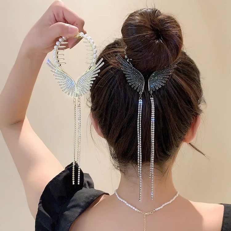 The new tassel pearl flower hair clip, with a curled hair clip at the back of the head for women, is a high-end and stylish ball shaped hair accessory that is versatile and stylish,Not easy to fall of