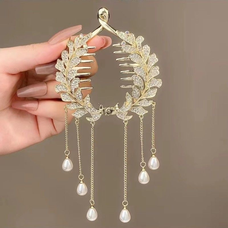 The new tassel pearl flower hair clip, with a curled hair clip at the back of the head for women, is a high-end and stylish ball shaped hair accessory that is versatile and stylish,Not easy to fall of