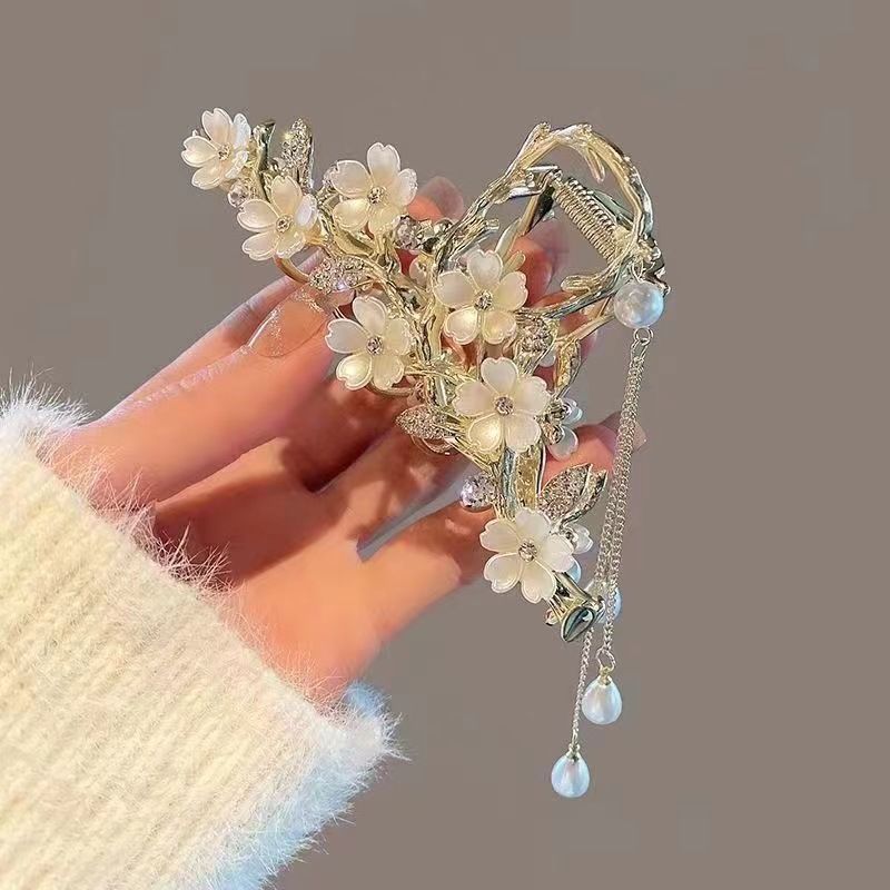 New Linglan flower tassel curled hair clip hair accessory, antique style hair clip at the back of the head, summer flower shark clip for women's hair clip, fashionable and elegant