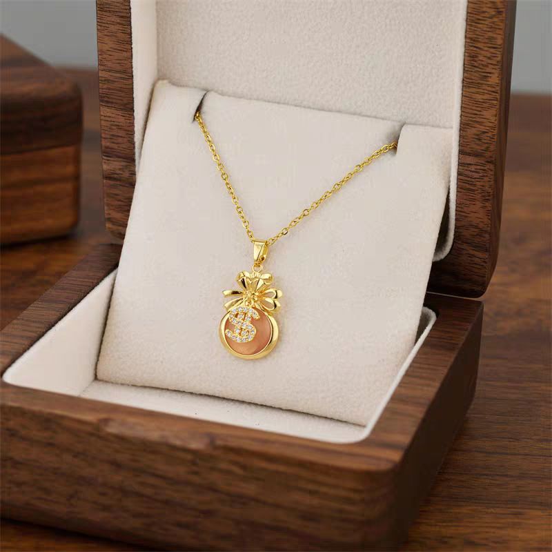 New Light Luxury Fashion Versatile Cat Eye Stone Lucky Bag Necklace, Transport Money Bag Pendant with High Grade Feeling Collar Chain, Internet Red Neckchain for Women, Simple and Elegant, Fashionable