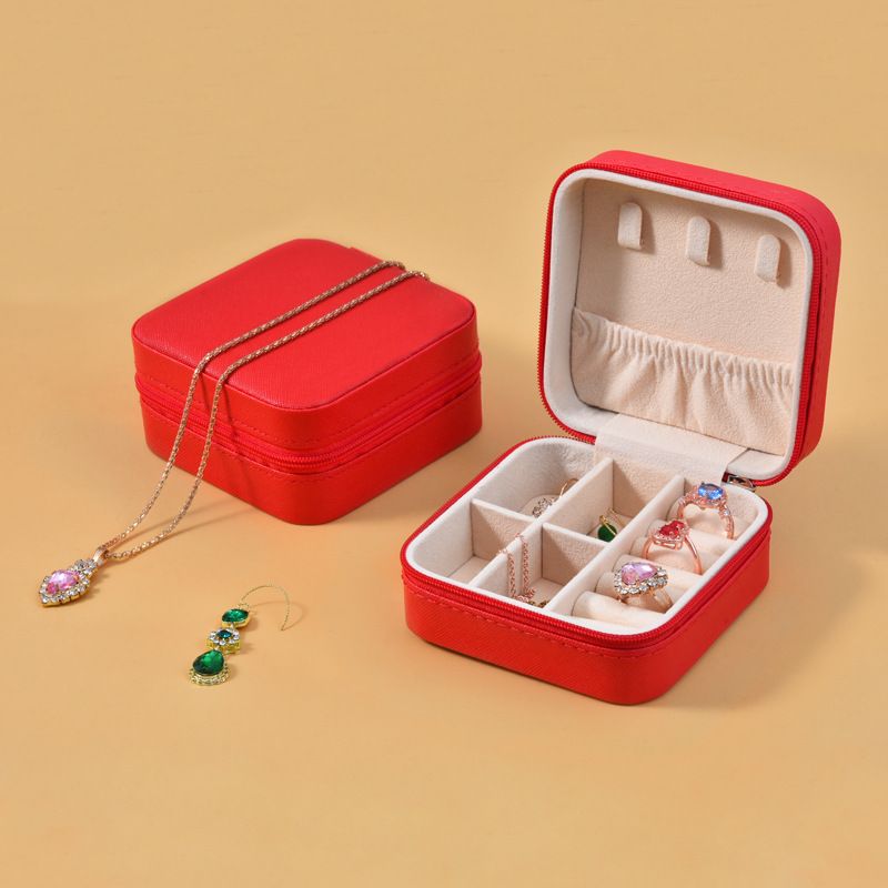 New portable jewelry box, fashionable princess travel jewelry bag, earring ring small storage box, cute solid color, practical and dirt resistant, large space storage box