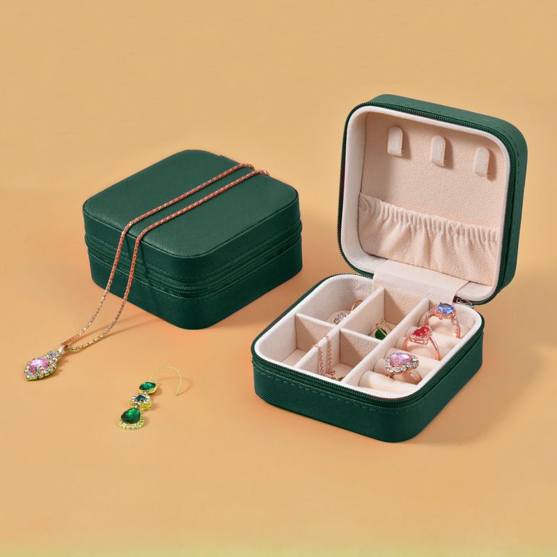 New portable jewelry box, fashionable princess travel jewelry bag, earring ring small storage box, cute solid color, practical and dirt resistant, large space storage box
