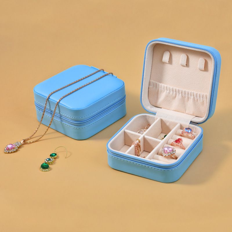 New portable jewelry box, fashionable princess travel jewelry bag, earring ring small storage box, cute solid color, practical and dirt resistant, large space storage box