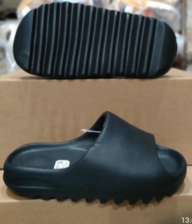 High Quality Design Comfortable Men's Yeezy Slides Fashion Sandals