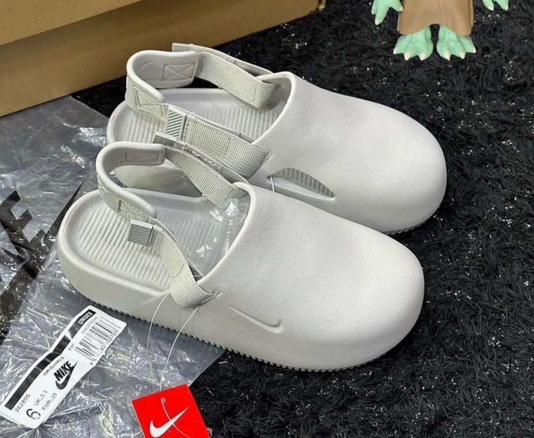 Classy High Quality Design Men's Comfortale Fashion Crocs