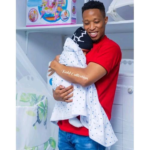Fashion Most Adorable Dotted Soft Baby Shawl Fleece Blankets Newborn