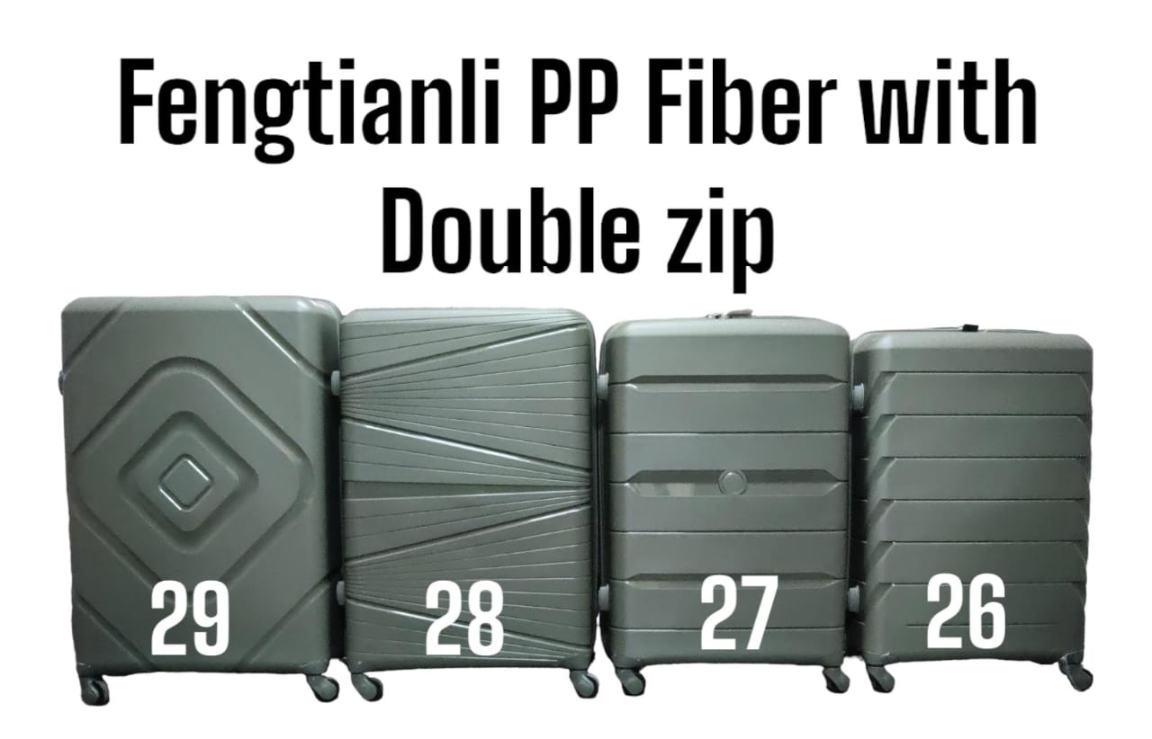 PVC High Quality Travel Suitcase Travel Bag Travel Briefcase With Wheel  WITH DOUBLE ZIP  Made of durable PVC material
Lightweight and easy to transport
3-piece set: large suitcase, medium suitcase,