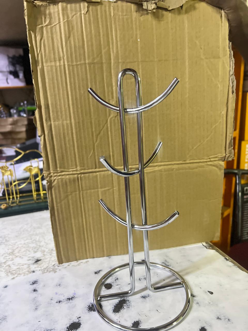Silver heavy  cup holder rack  6 Hooks Cup Holder Stand with Heavy Stainless Steel Organizer Rack Easy to Hang V-Shape Tea Coffee Cup and Mug Hanger