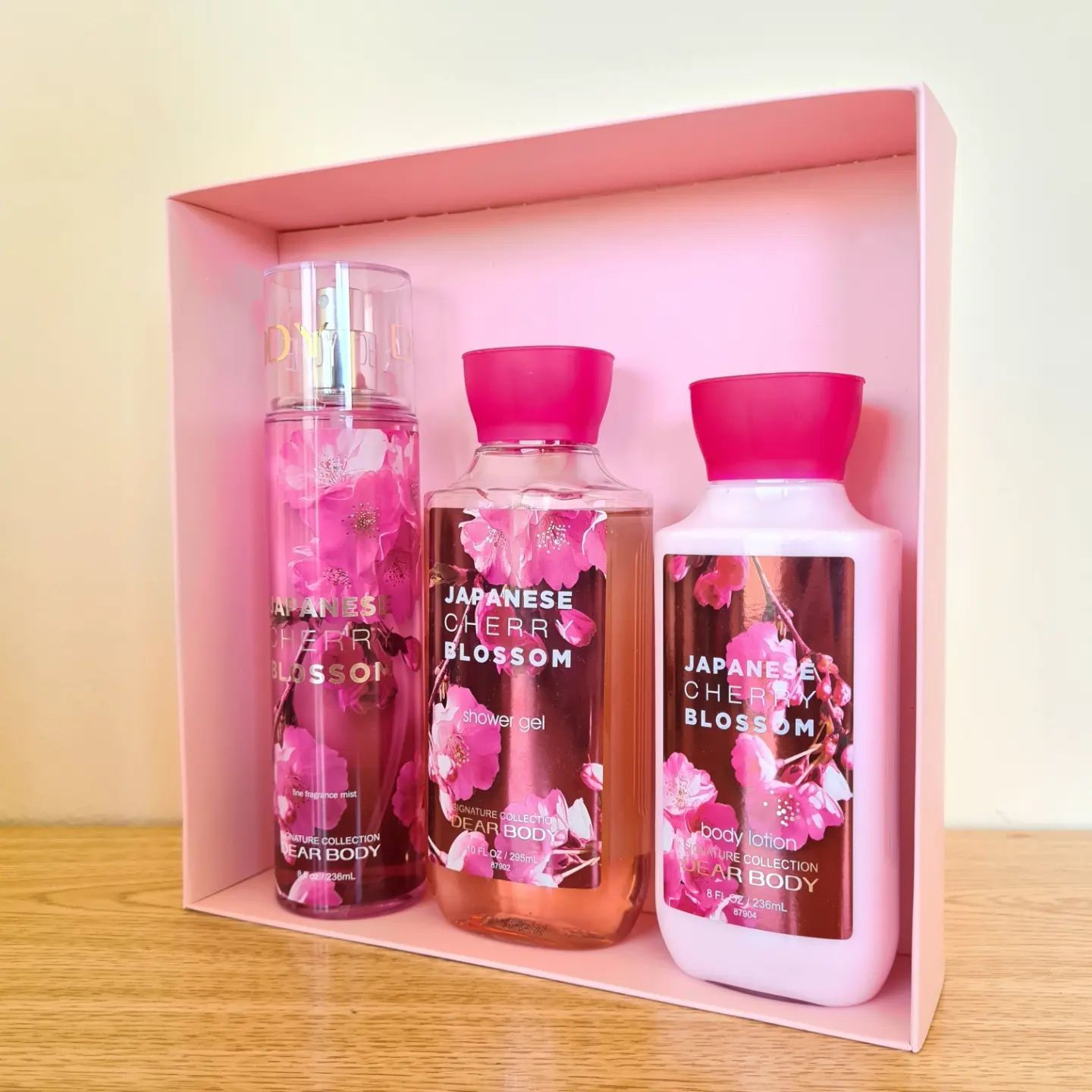 2 Pack Dear Body Japanese Cherry Blossom Shower Gel(10 FL OZ / 295ML) Moistuizing Vitamin E Aloe Vera Scented Body Luxuries Signature Colection Keep Fresh Shower Gel