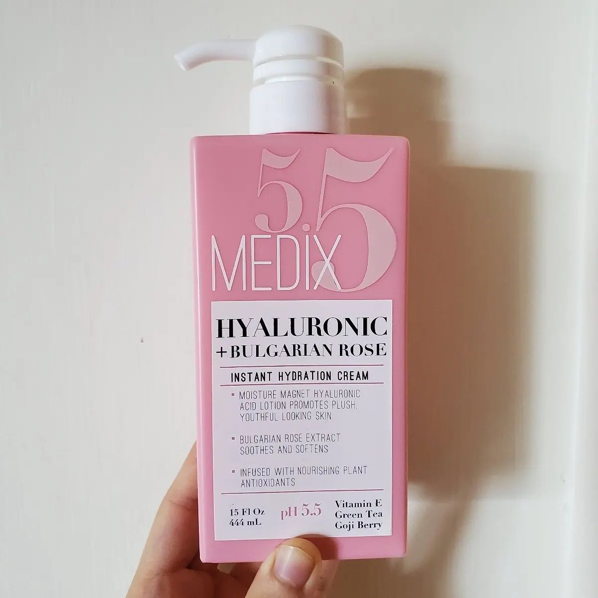 Medix 5.5 Hyaluronic Acid Cream w/Bulgarian Rose For Face & Body. Intense Hydrating Cream For Wrinkles & Fine Lines. Anti-Ageing Cream w/Goji Berry, Green Tea, Vitamin E. 444mL