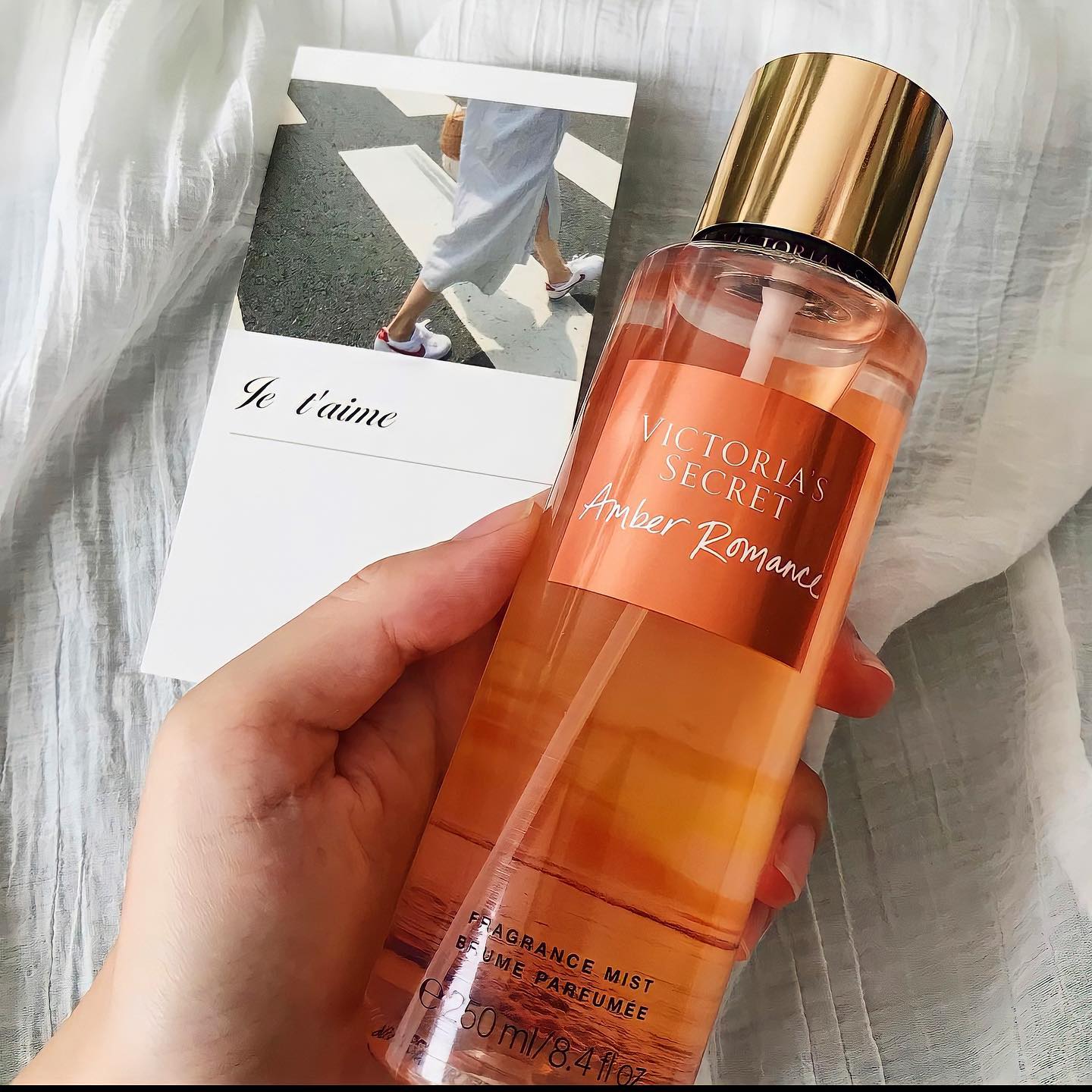 Victoria's Secret Amber Romance Fragrance Mist 250ml - Romantic Perfume Set for Women - Long-Lasting, Non-Irritating, Multi-Purpose Spray Fragrances for Women Girls Body Signaaure Collections
