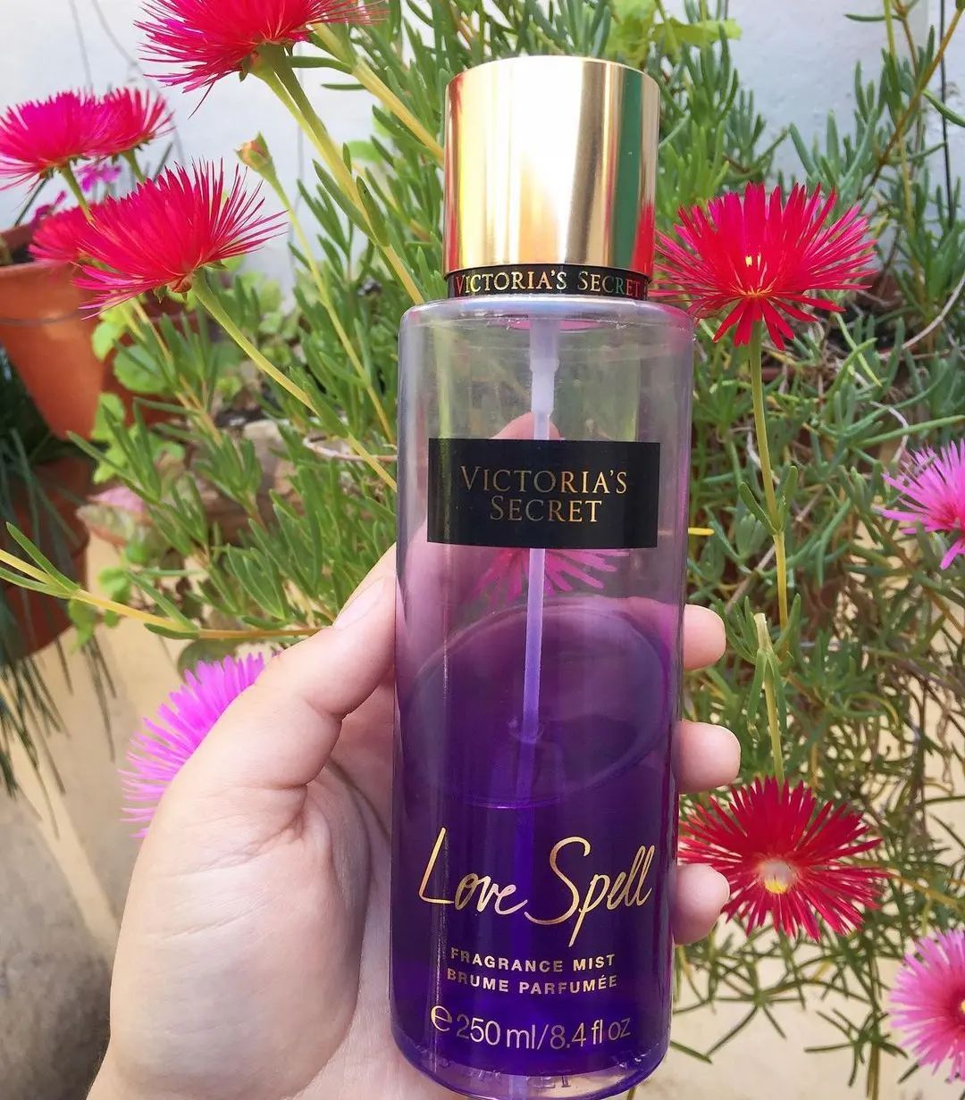 Victoria's Secret Love Spell La Creme 250ml Fragrance Body Mist For Women Romantic Perfume Set for Women - Long-Lasting, Non-Irritating, Multi-Purpose Spray Girls Body Signature Collections