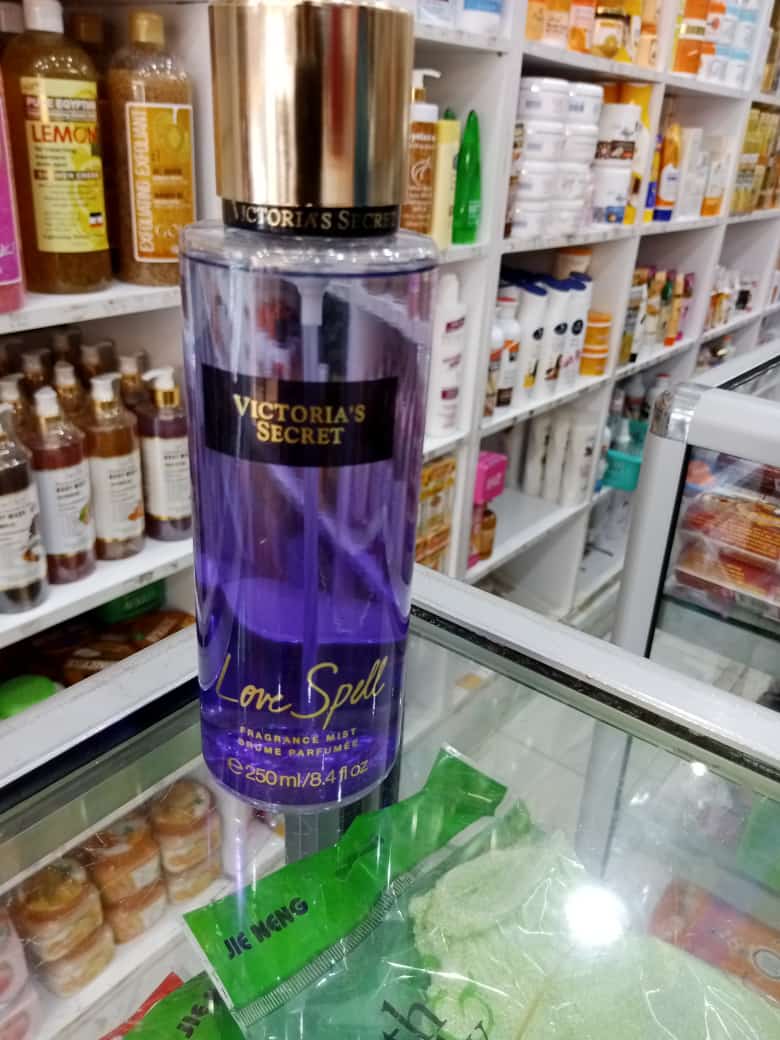Victoria's Secret Love Spell La Creme 250ml Fragrance Body Mist For Women Romantic Perfume Set for Women - Long-Lasting, Non-Irritating, Multi-Purpose Spray Girls Body Signature Collections