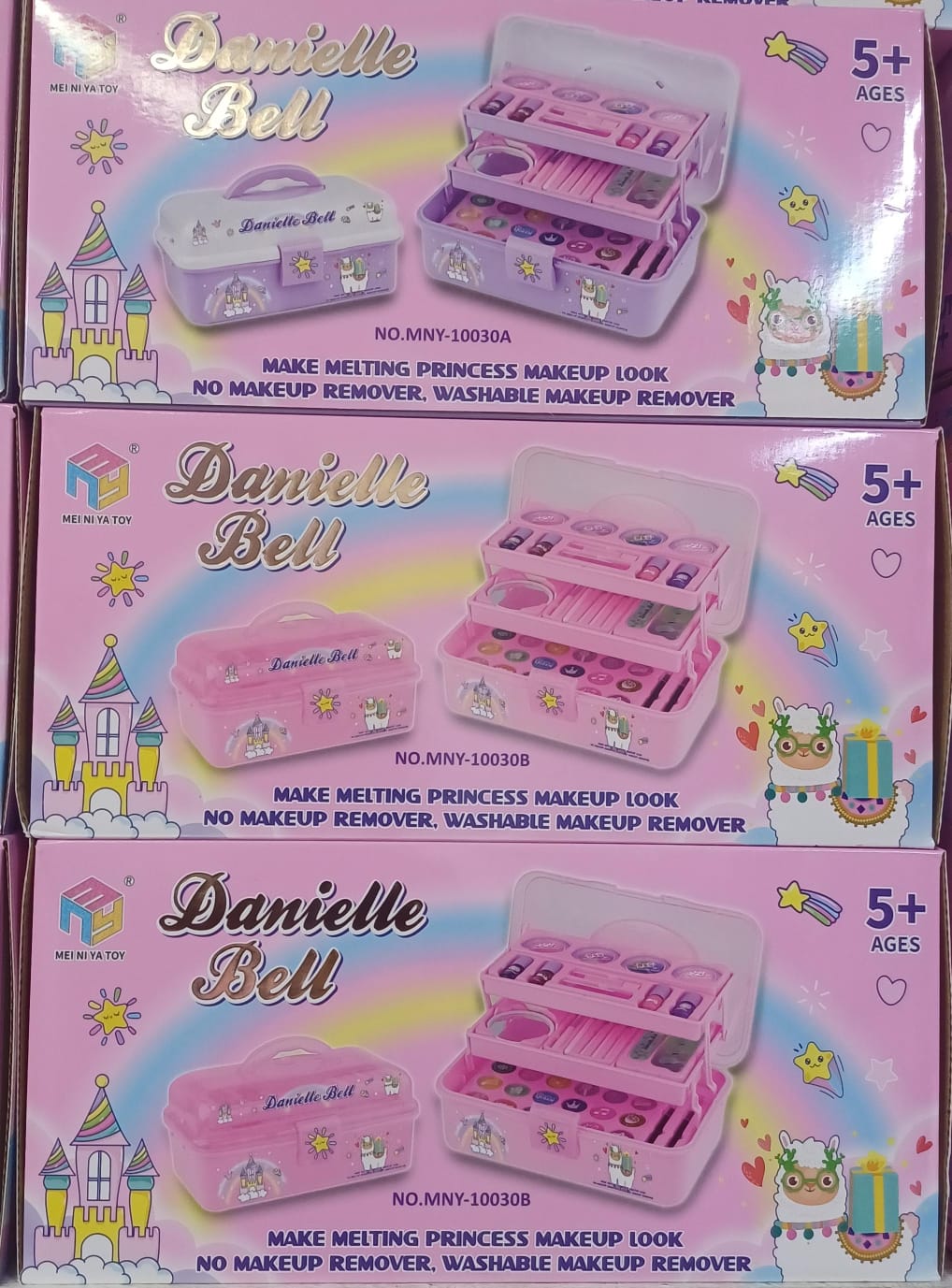 New 🔥 🔥🔥🔥🔥Kids Make-up kit\Set🔥 🔥🔥🔥🔥 Real Kids makeup kit designed for girls to dress up, encouraging imagination and creative play. Non toxic and washable🔥 🔥🔥🔥. Toy for beautiful girls