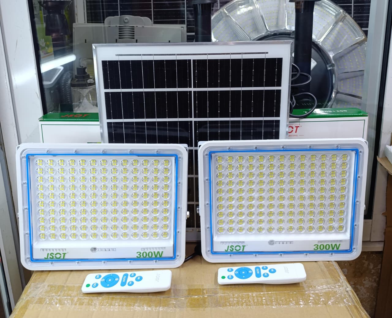 🔥 2 in1 300W+300W Solar Floodlights with Warning Lights🔥
Restocked
* 2 Solar floodlights.
* 1 Solar panel.
* Warning Lights.
* Dusk to Dawn.