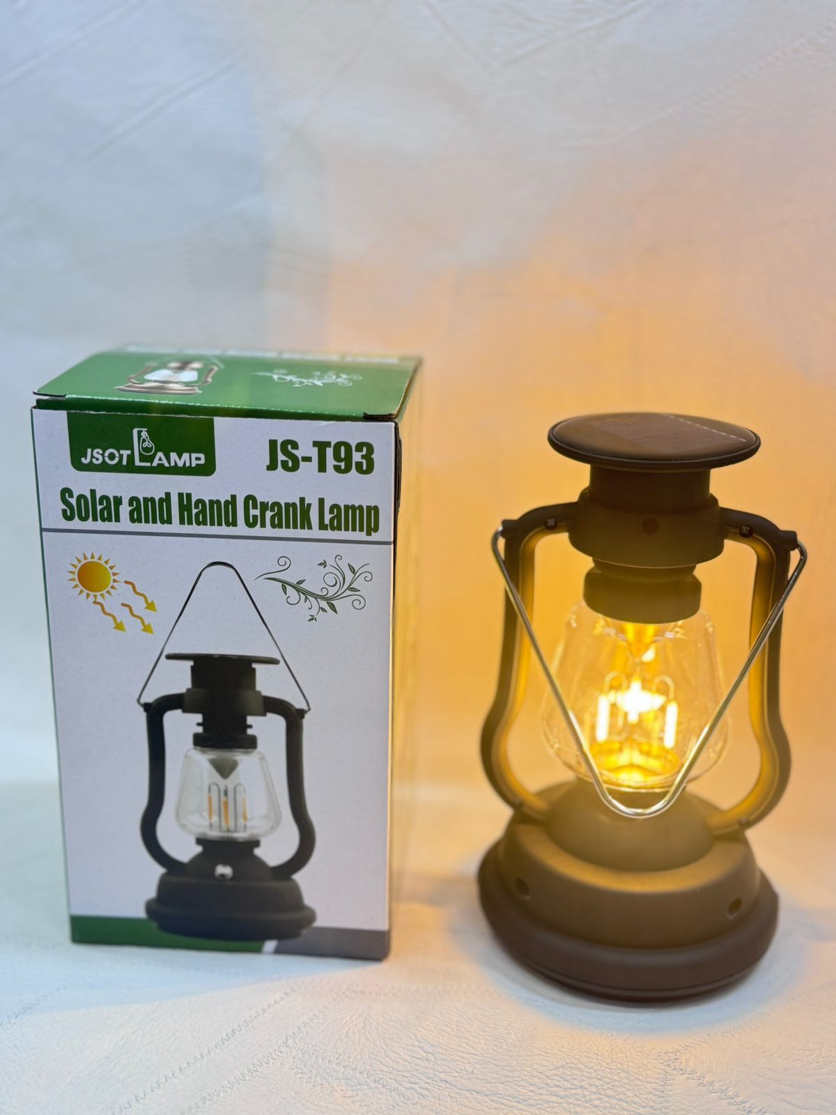🔥 JS-T93 SOLAR & HAND CRANK LAMP LANTERN – POWER ANYWHERE, ANYTIME.a versatile, emergency-ready lighting solution designed to keep you powered even when there is no electricity. It combines solar cha