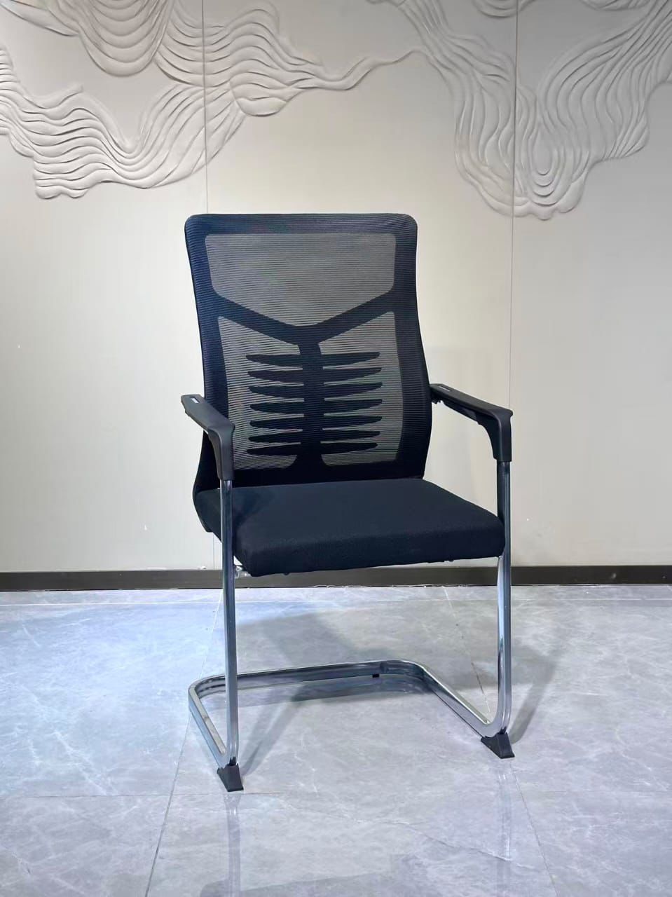 Executive Secretarial Office Chair Comfortable Managerial Computer Desk Chair with Padded Seat, Backrest & Armrests for Home & Office