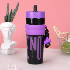 900ml Large Capacity Tumbler With Straw Portable Plastic Water Bottle Leakproof Non-Toxic Sports Bottle For Gym Fitness Camping Travel BPA Free