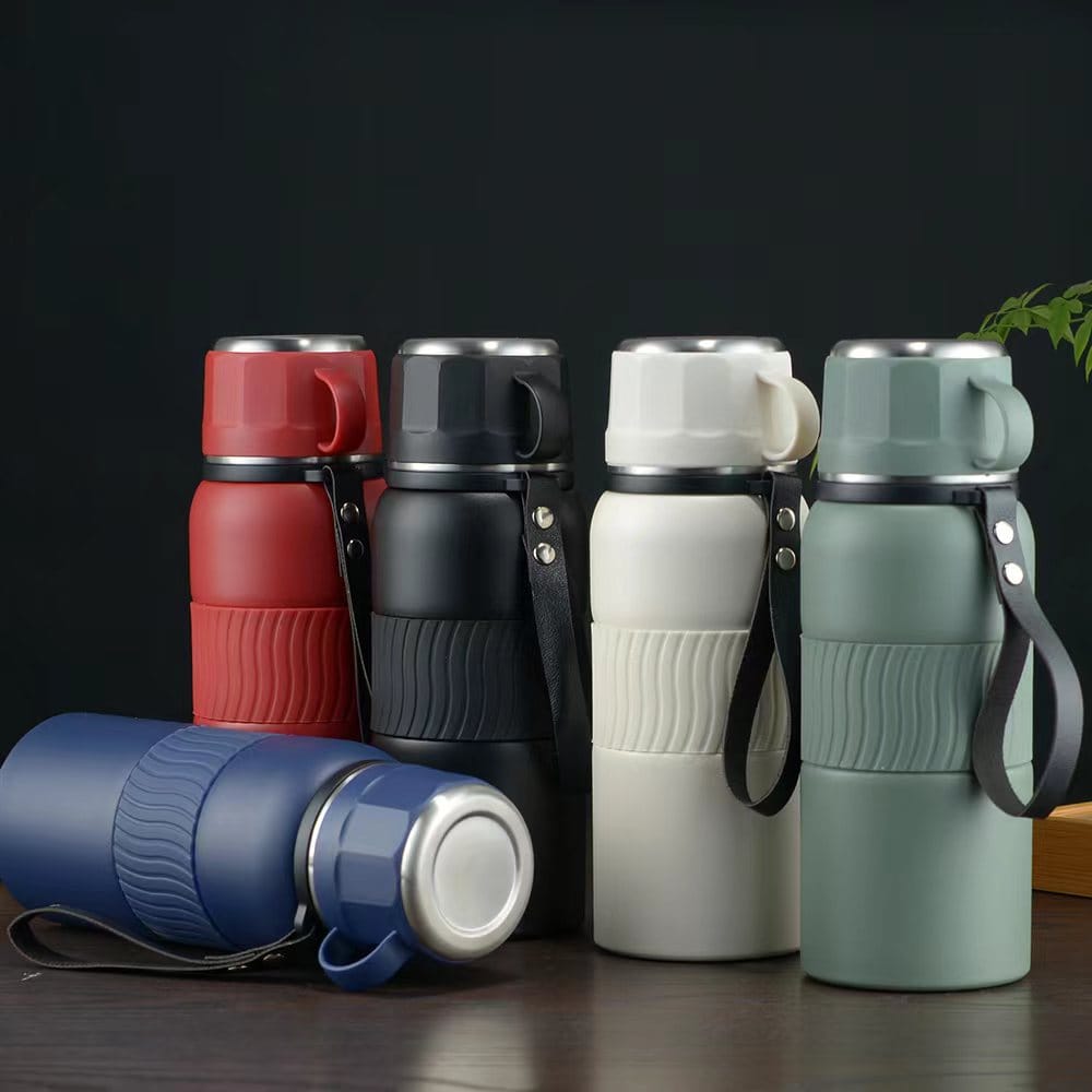 ‼️1000ml capacity vacuum flask Hot & Cold Water Bottle📍📍Material: SS steel

Design: Double wall vacuum insulated

Safety: BPA-free and environmentally friendly

Special Feature: Durable, Leakproof,