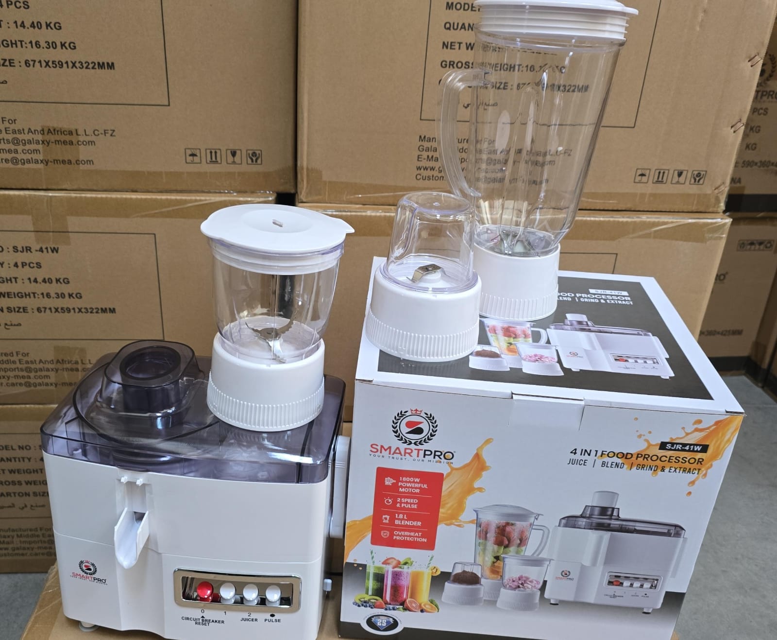 SMARTPRO Juicer Extractor,*4 in 1 Blender.make fresh juices, blend ingredients and prepare your favourite drinks with the smartpro juicer extractor and 4 in 1 blender. a practical multi-function appli