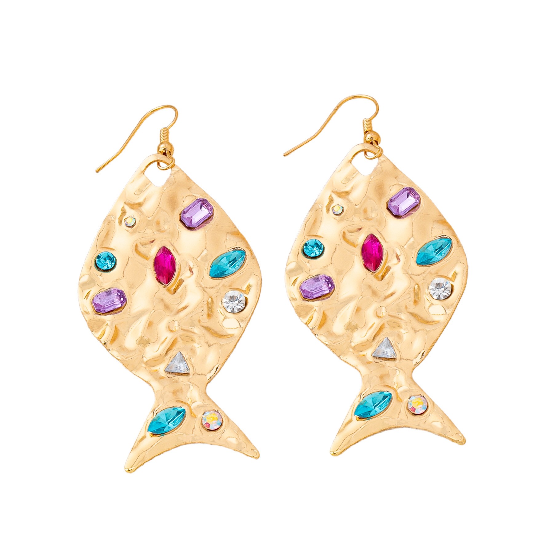 Hot-Selling Metal Inlaid Beating Pattern Small Fish Earrings Are Suitable For Women To Wear High-End Earrings On Daily Vacation