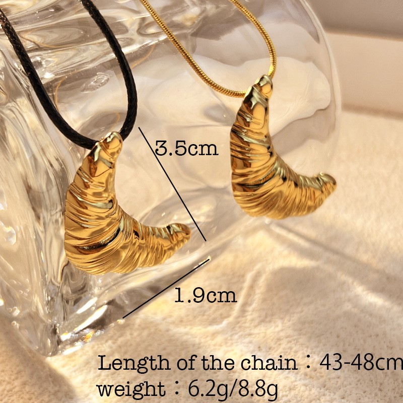 Croissant Pendant Necklace Fashion Commuter Minimalist Long Sweater Chain Autumn And Winter Premium Temperament Necklace Women