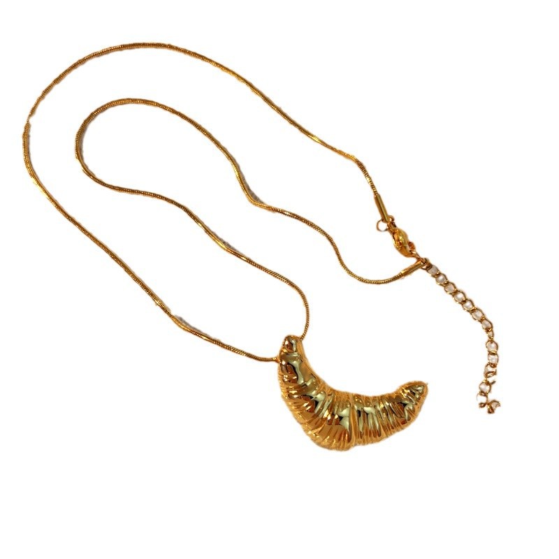 Croissant Pendant Necklace Fashion Commuter Minimalist Long Sweater Chain Autumn And Winter Premium Temperament Necklace Women