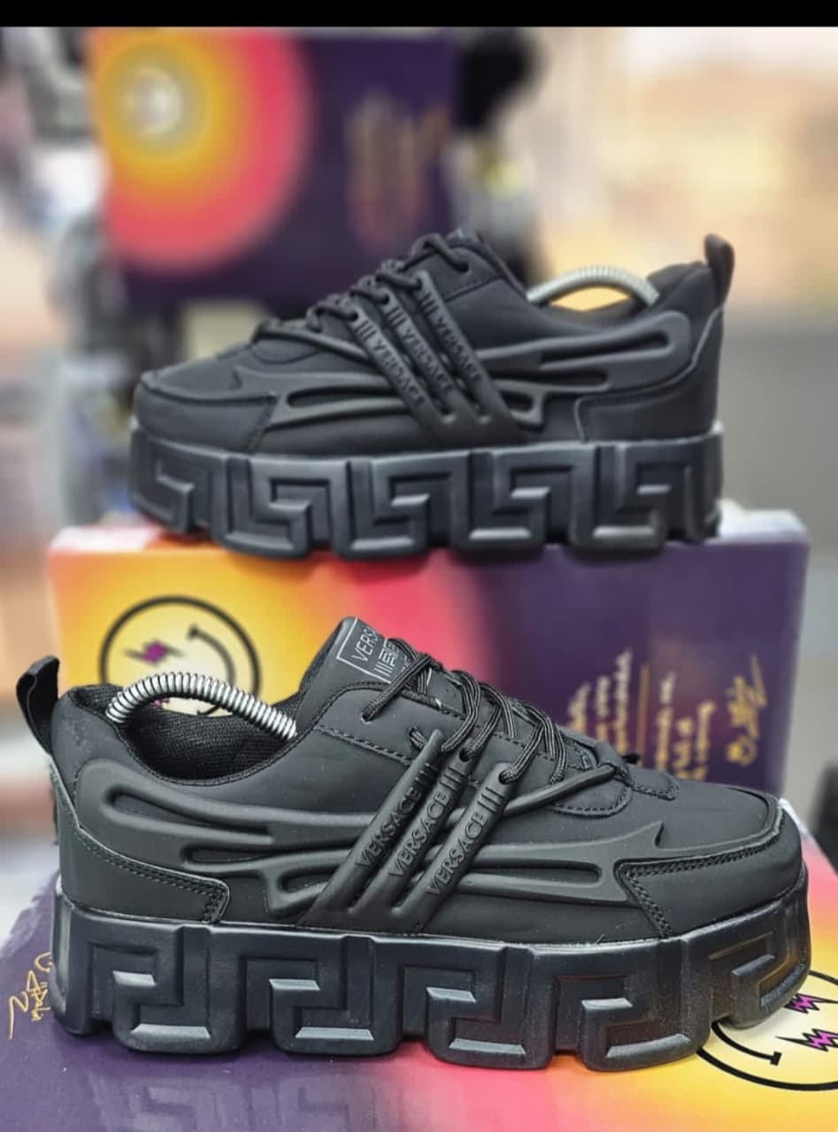 ⚡LATEST/ORIGINAL VERSACE SNEAKERS🔥🔥 High quality LEATHER VERSACE ⚡ breatherble unisex sneakers Multicoloured fashioned men's sneakers and fashioned classic trending shoes🔥Cute  exact as pictured🔥
