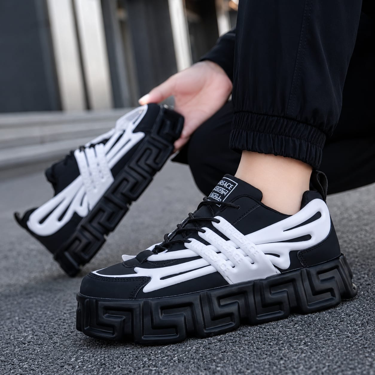 ⚡LATEST/ORIGINAL VERSACE SNEAKERS🔥🔥 High quality LEATHER VERSACE ⚡ breatherble unisex sneakers Multicoloured fashioned men's sneakers and fashioned classic trending shoes🔥Cute  exact as pictured🔥