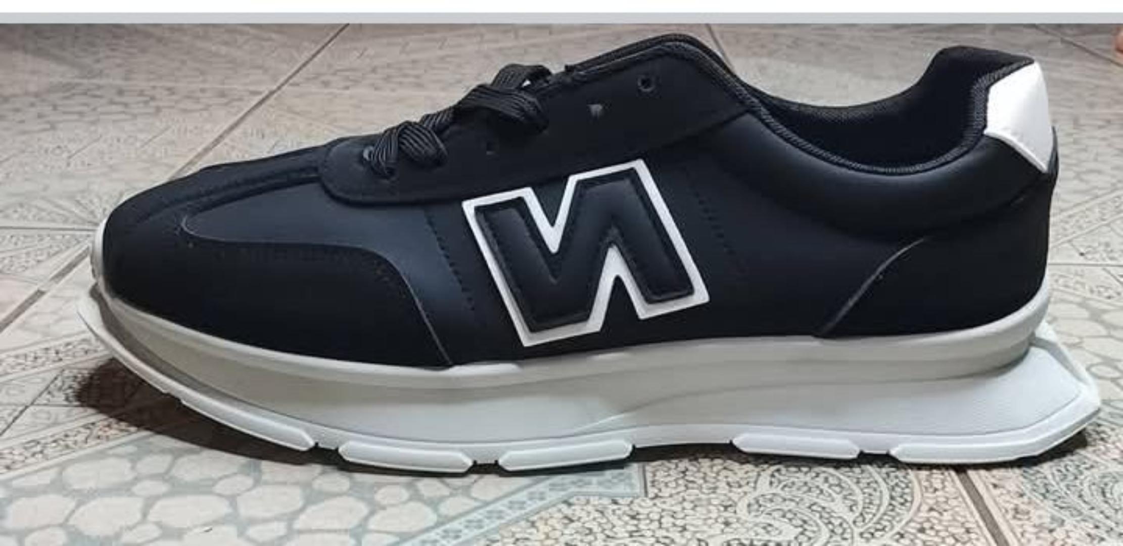 STEP OUT IN STYLE WITH OUR PREMIUM CREME SNEAKERS. HI FASHION DESIGNER SNEAKERS. UNISEX BREATHABLE FASHION SHOES AND CUSHIONED SOLE TO KEEP YOUR FEET COMFORTABLE AT ALL TIMES. AVAILABLE SIZE:43