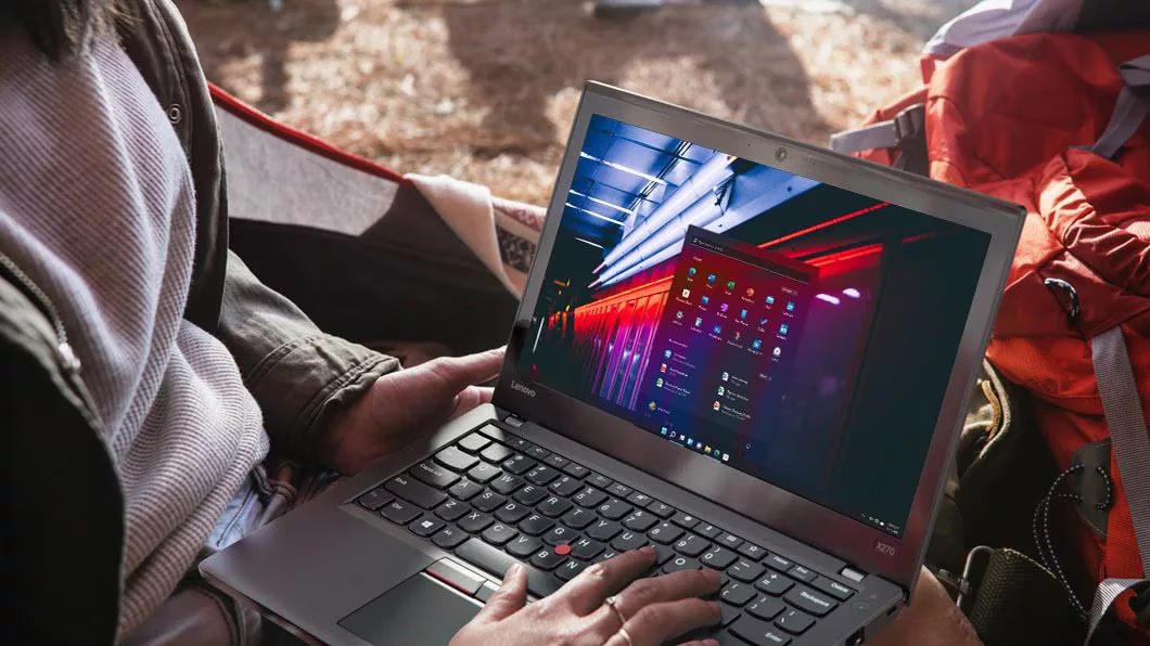 Refurished laptop anti-glare scree Lenovo ThinkPad X270 with a 7th Gen Core i5 8GB RAM and 256GB SSD is a compact durable 12.5-inch business designed for portability and productivity computer