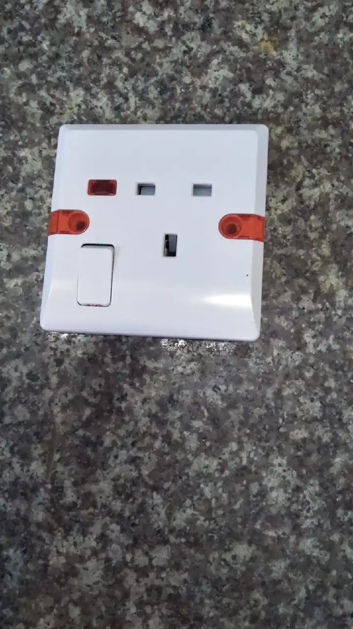 OBK Single Sockets with Led indicators🎇deliver reliable power for any appliance. Features a convenient neon/LED light (typically bottom-right) showing live power status at a glance. Built for durabil